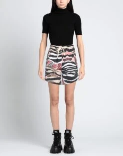 JUST CAVALLI Black Women‘s Shorts & Bermuda -Clothing Sales Store 30060479bv 14 r
